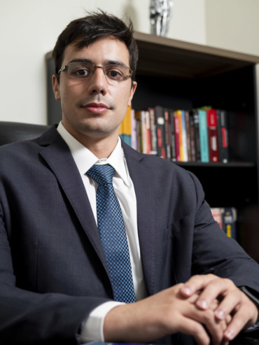 Dr. Carlos Branjão
