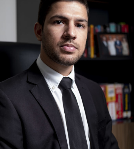 Dr. Lucas Fernandes